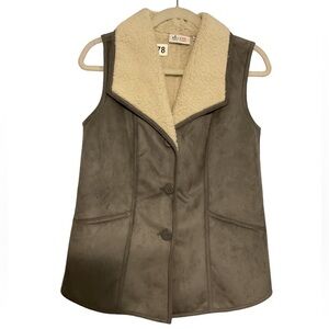 d‎ & Co QVC Sherpa vest size XXS